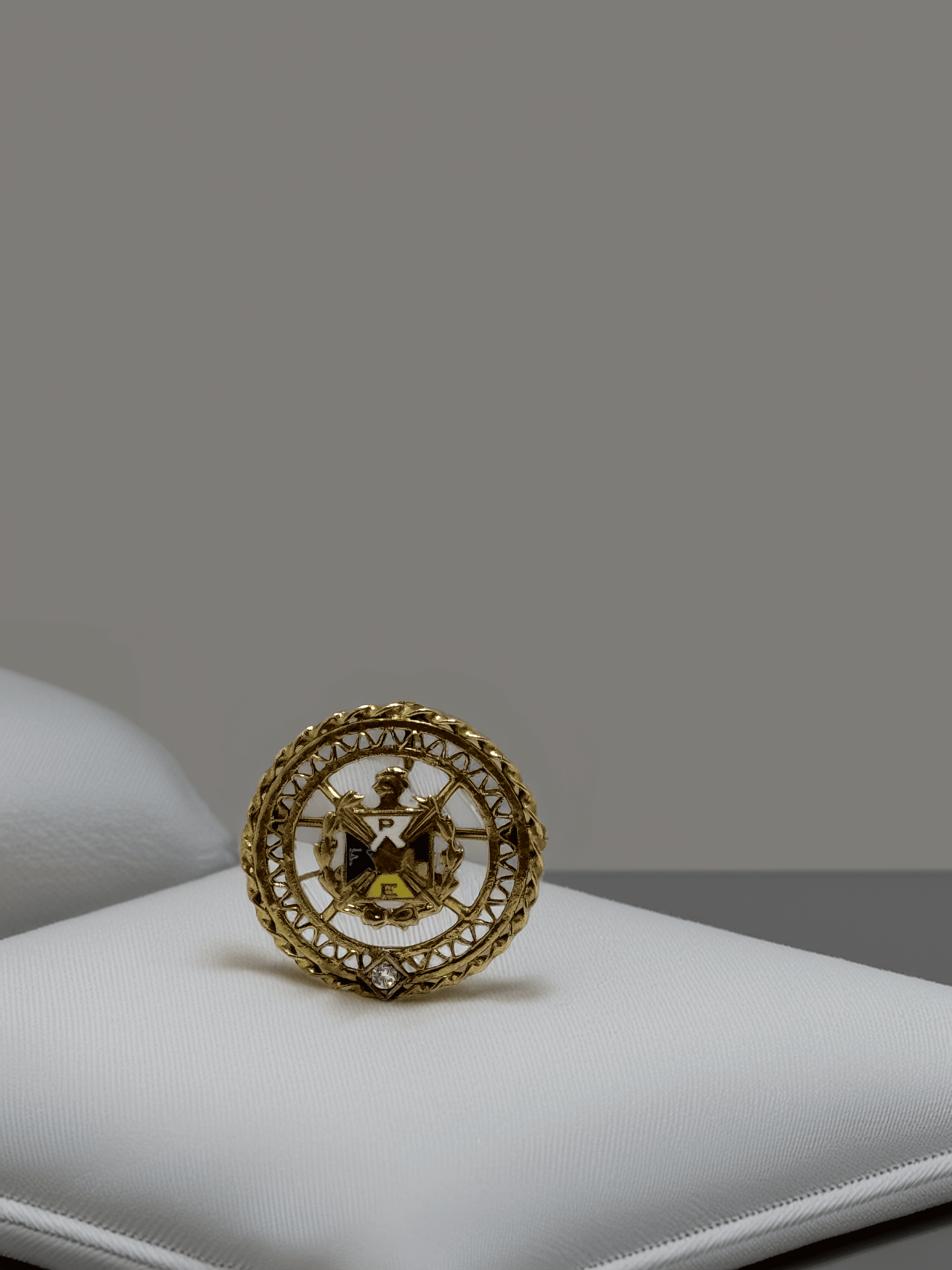 10K Solid Gold Masonic Brooch Pin 3.5g Vintage Freemason Jewelry w/ Diamond - $750 - Lumezza Jewelry